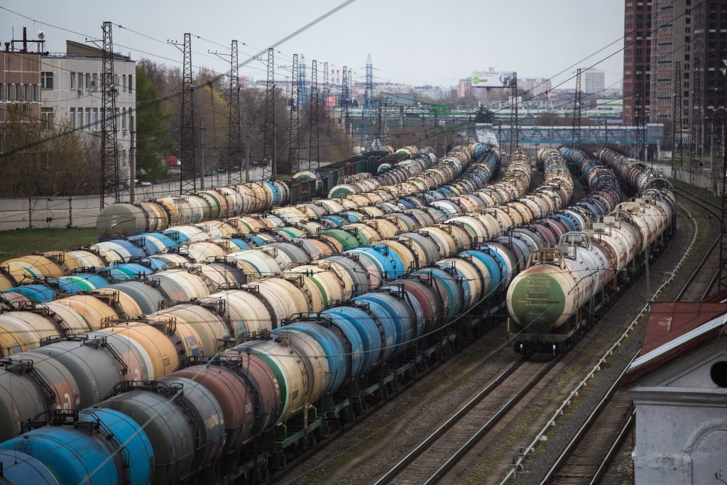 Gli analisti affermano che le forniture alternative non saranno in grado di sostituire completamente il petrolio russo