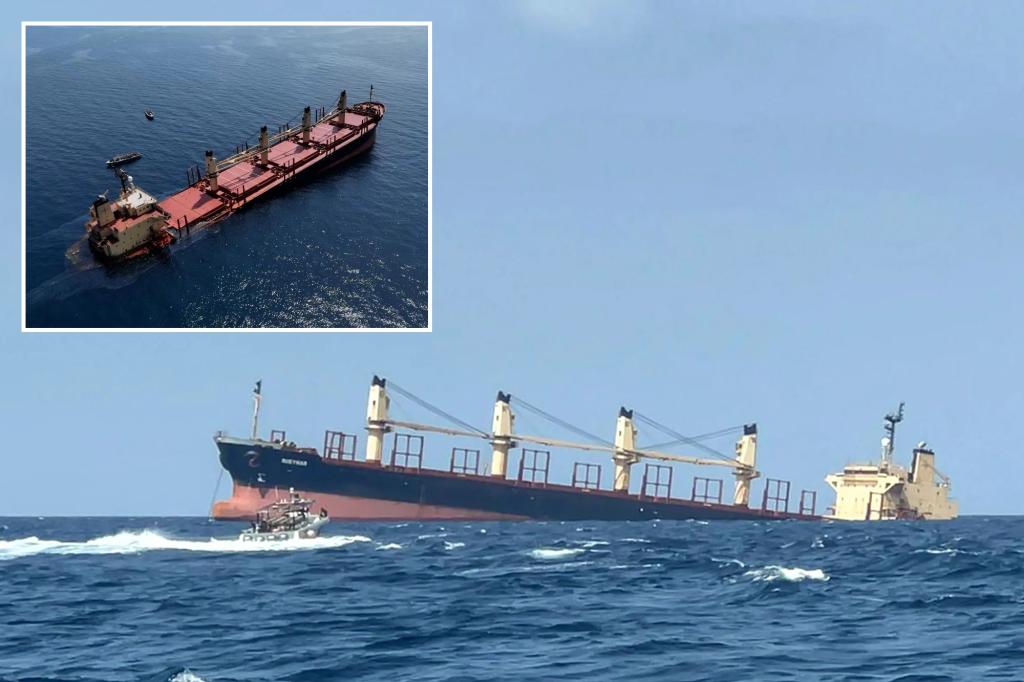 La nave mercantile Rubimar attaccata dai ribelli Houthi affonda nel Mar Rosso