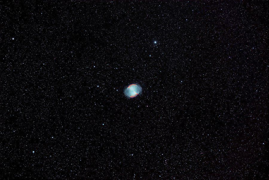 Nebulosa Manubrio M27 nella costellazione della Volpe