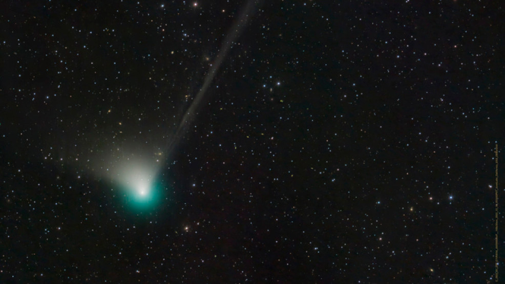Una rara "cometa satanica" appare nei cieli della Terra durante l'eclissi solare di aprile
