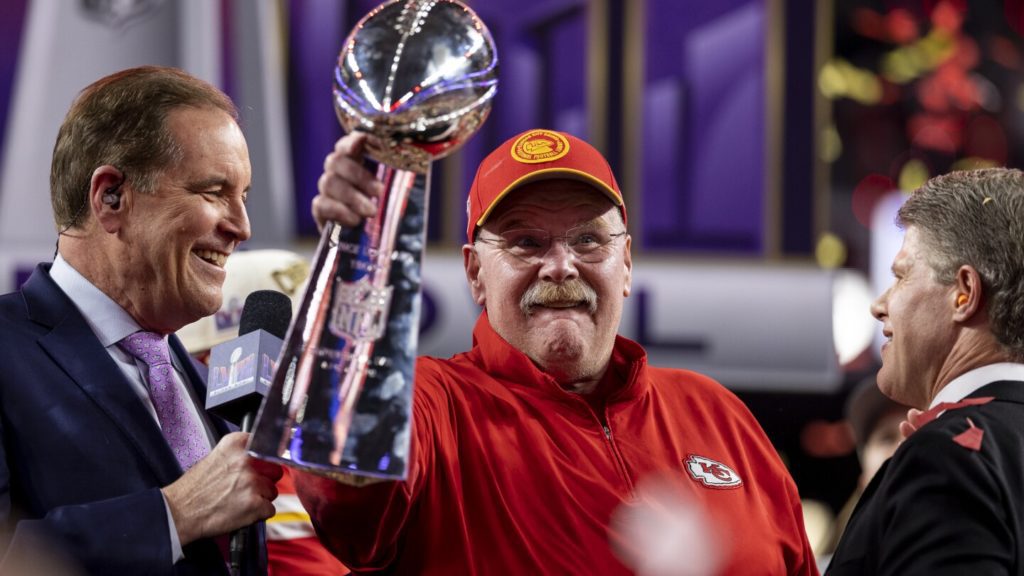 Con un nuovo contratto in mano, Andy Reid è pronto a diventare l'allenatore più vincente nella storia della NFL
