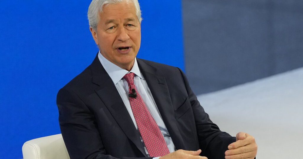 Dimon mette in guardia da pressioni “preoccupanti” che potrebbero influenzare i profitti di JPMorgan