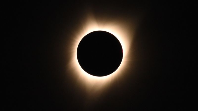 Eclissi solare totale: dove e quando è stata più visibile?