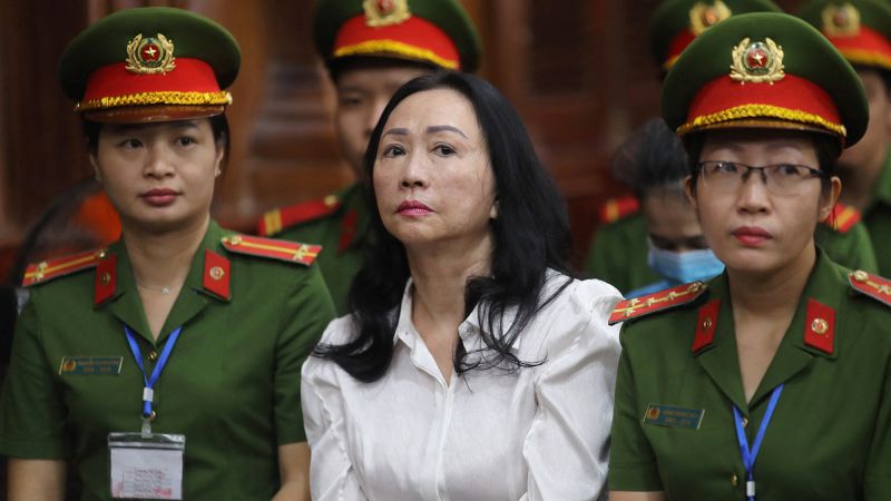 La pena di morte per un uomo d'affari in un caso di frode da 12,5 miliardi di dollari evidenzia la crisi di corruzione del Vietnam
