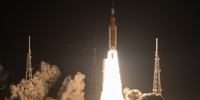 La NASA vuole restituire un campione più economico da Marte e Boeing propone il razzo più costoso