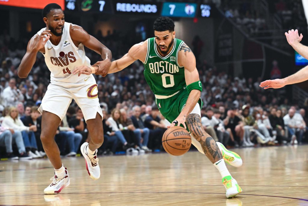 Punti salienti dai playoff NBA di sabato: i Mavericks sono in testa alla serie, i Celtics rimbalzano forte