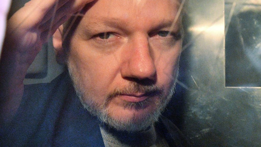 Il fondatore di WikiLeaks vince la richiesta di estradizione negli Stati Uniti